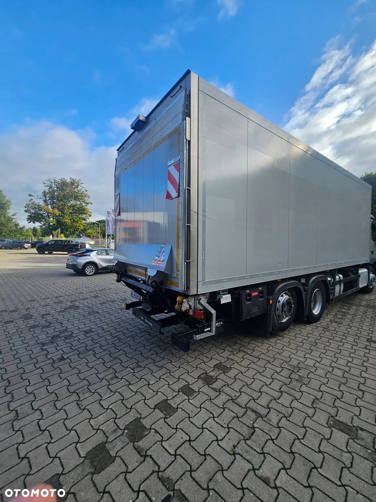 Mercedes-Benz Actros - 7