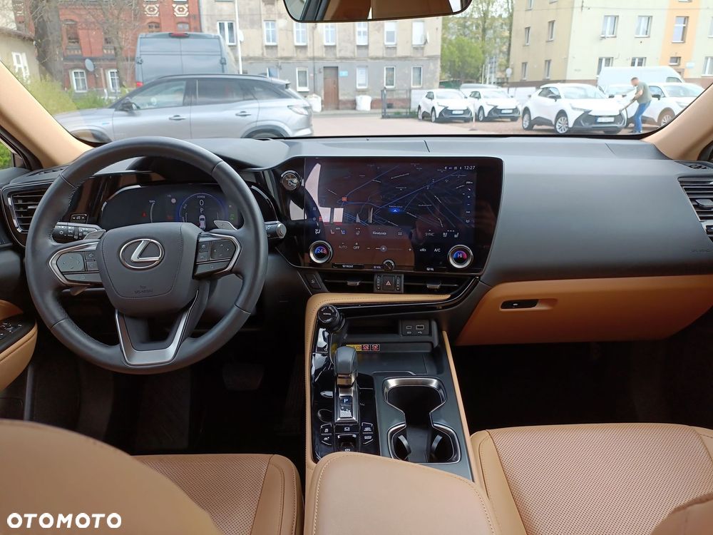 Lexus NX - 14