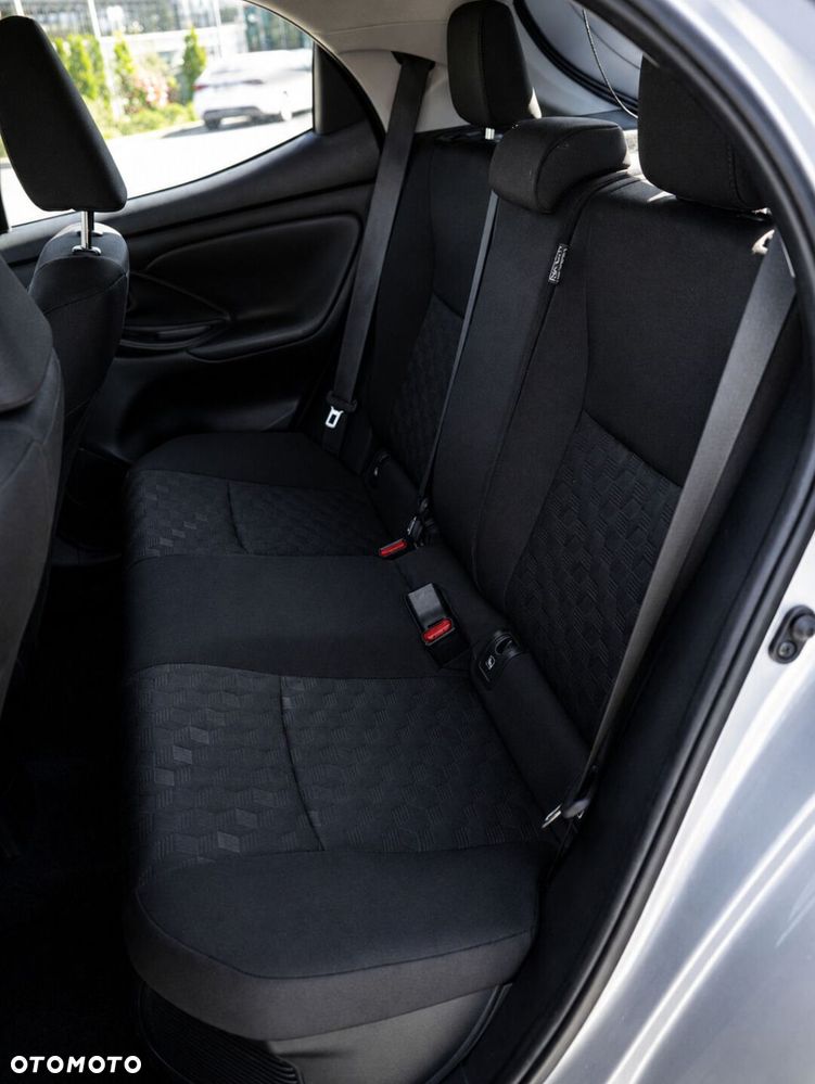 Toyota Yaris - 17