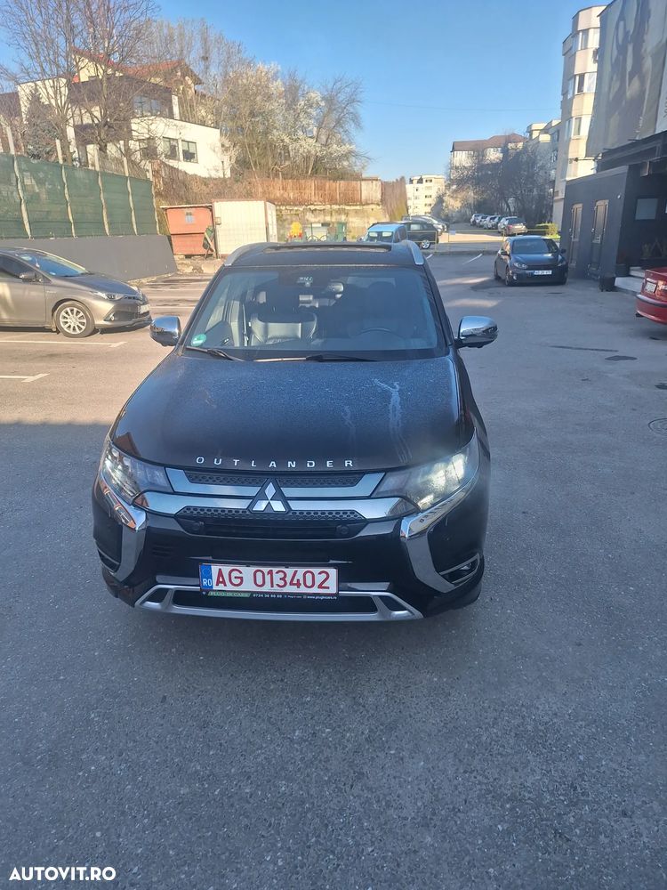 Mitsubishi Outlander 2.4 4WD Diamant+ - 4