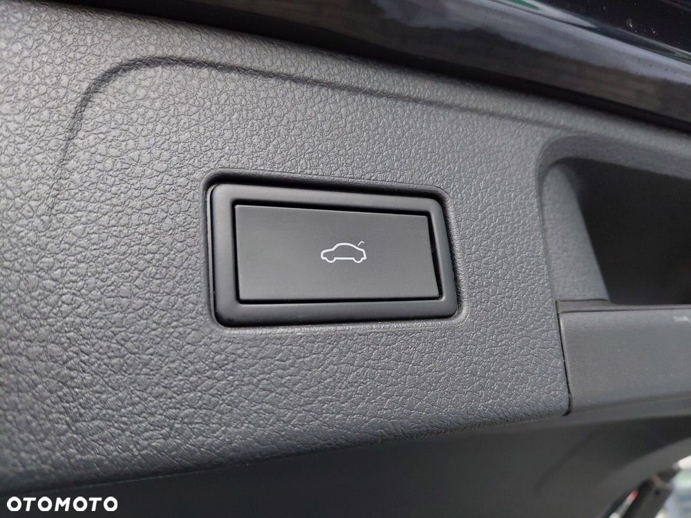 Volkswagen Passat Variant 2.0 TDI Business DSG - 13