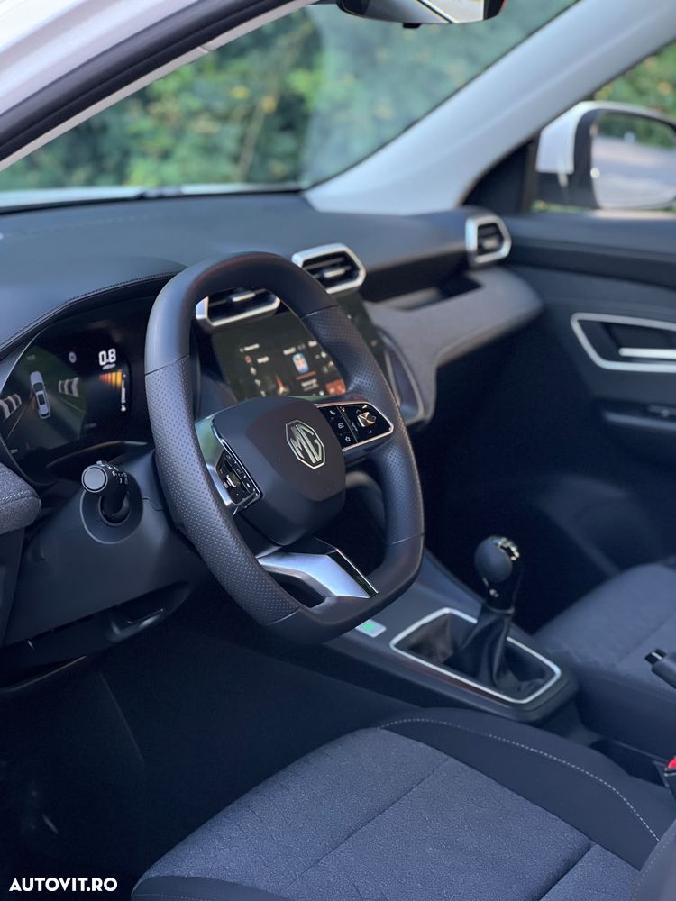 MG ZS ICE 1.5 Standard - 12