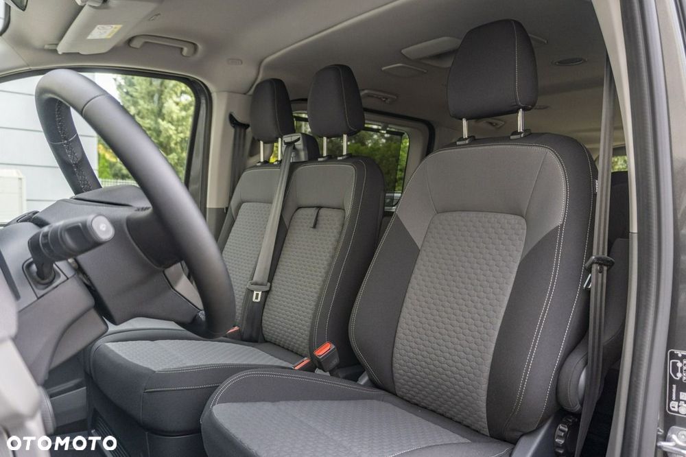 Volkswagen Caravelle - 17