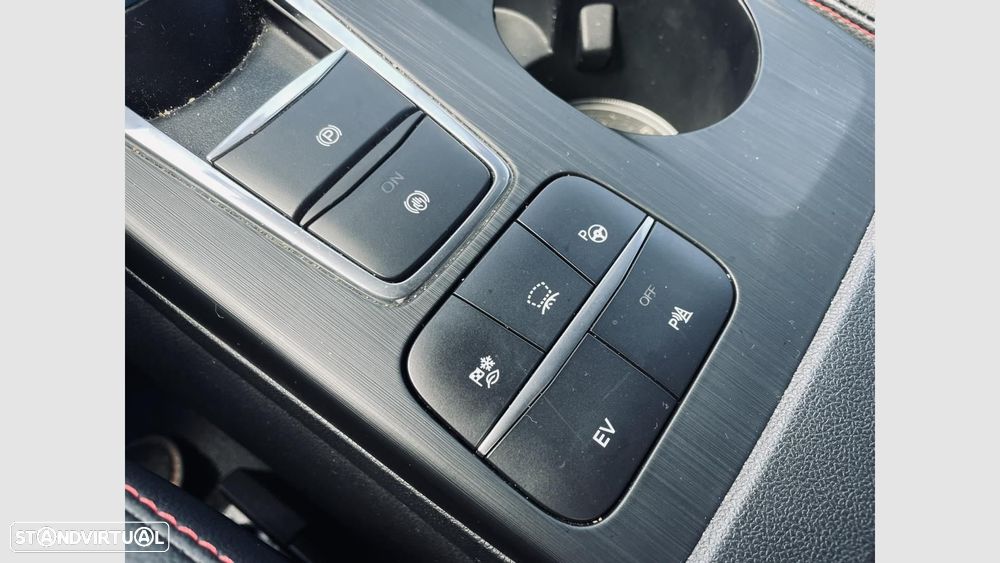 Ford Kuga 2.5 PHEV ST-Line X - 20