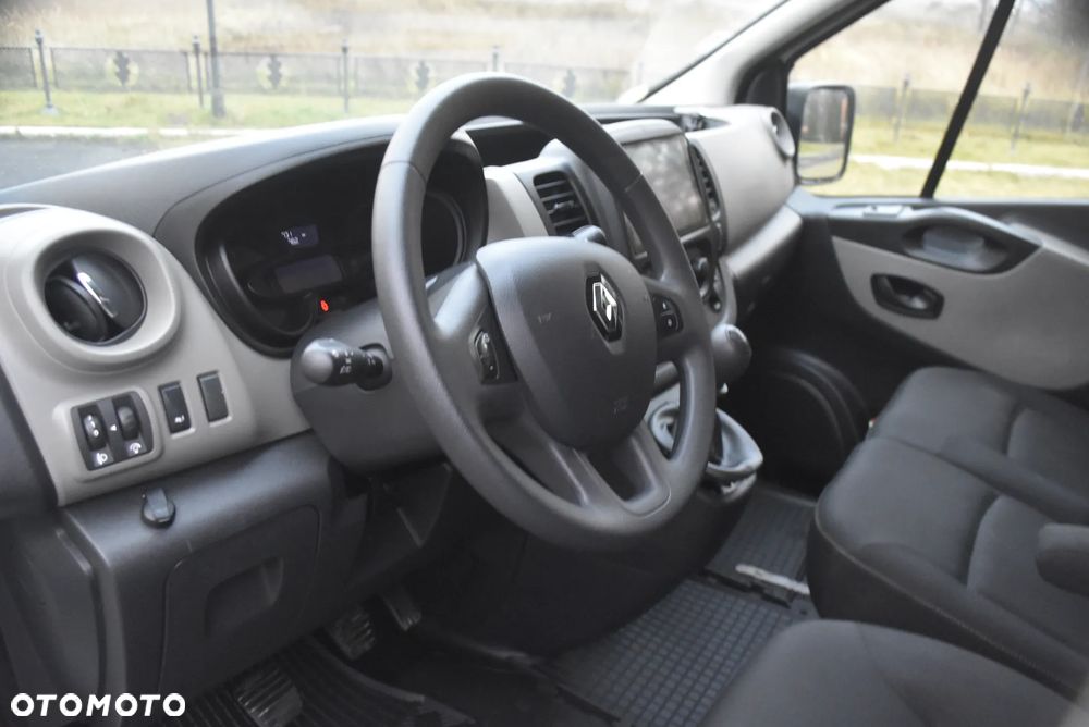 Renault Trafic - 16