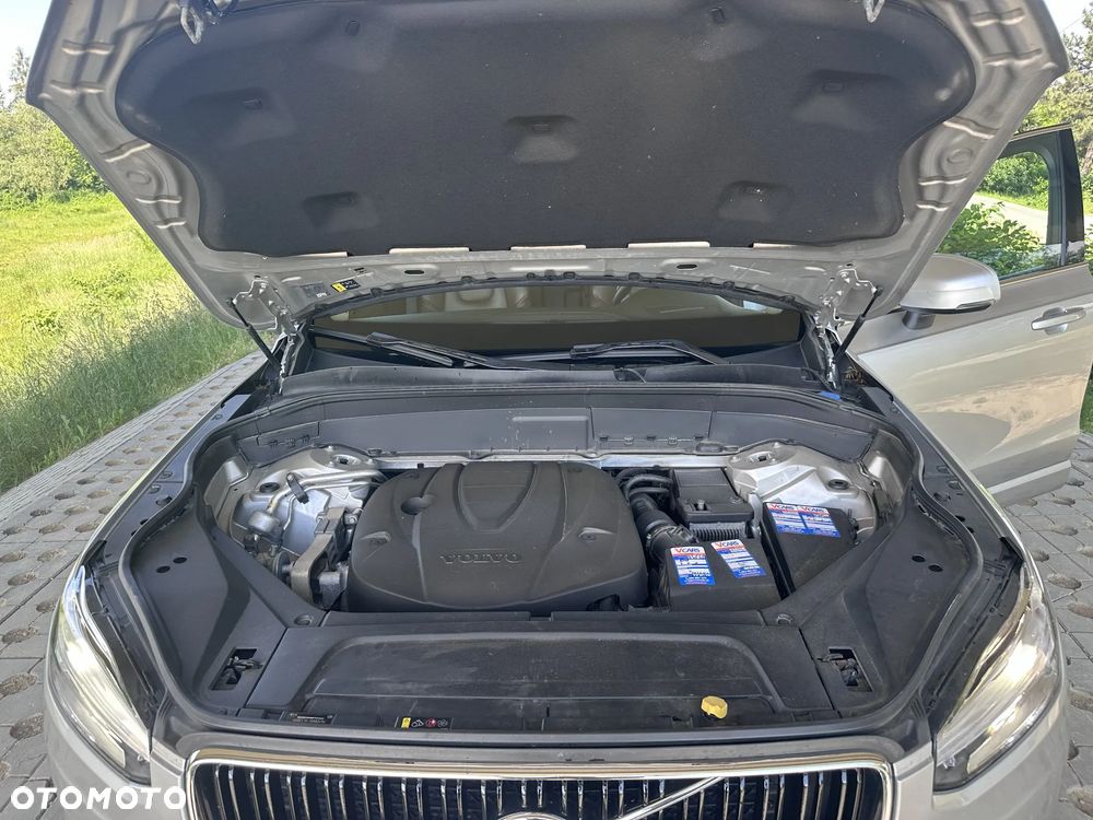 Volvo XC 90 D5 AWD Momentum 7os - 24