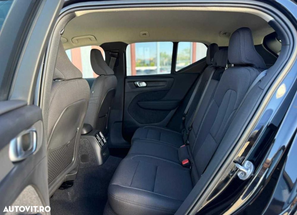 Volvo XC 40 Recharge T4 Twin Engine AT7 Inscription Expression - 17