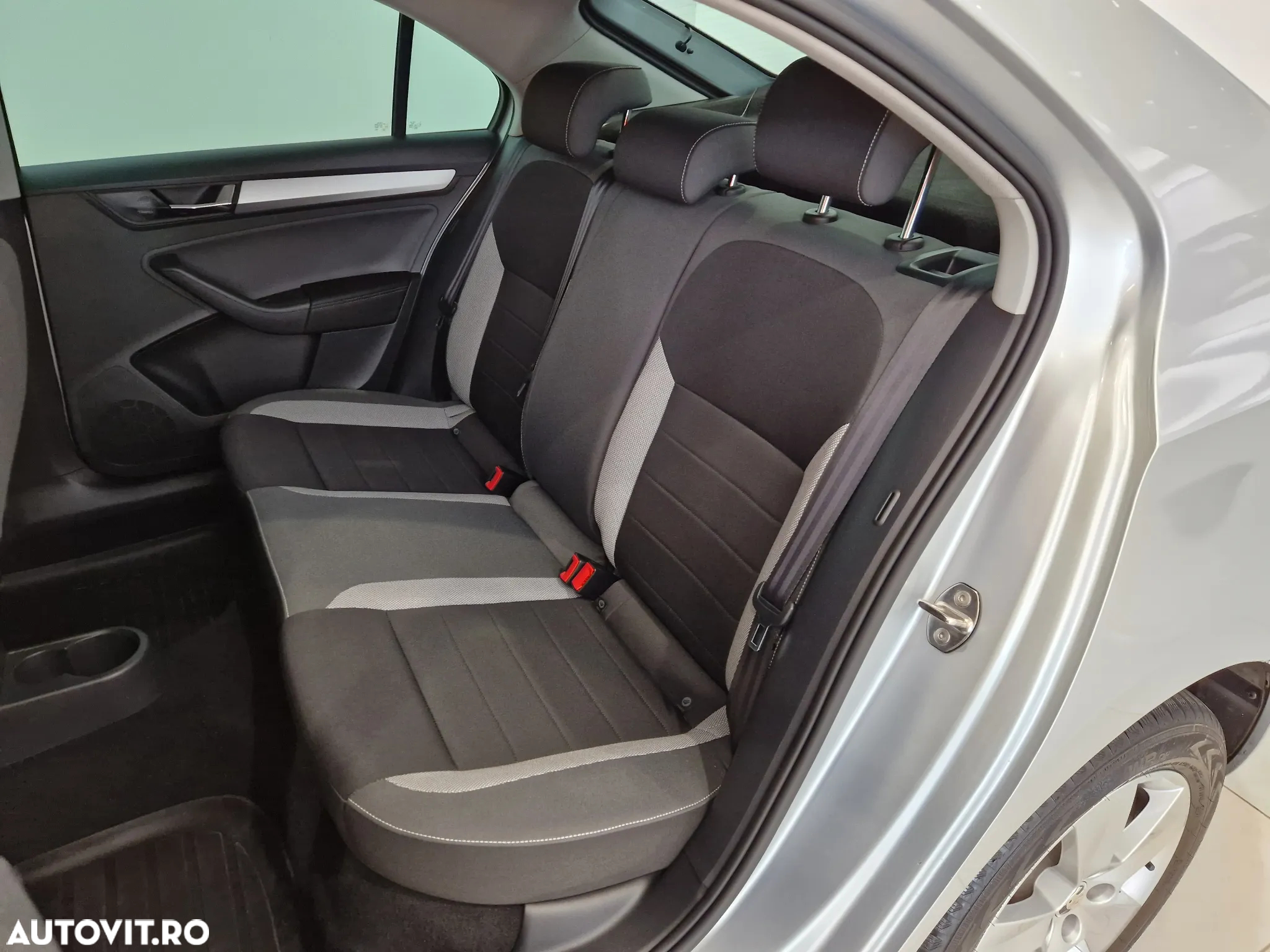 Skoda RAPID 1.0 TSI Ambition - 14