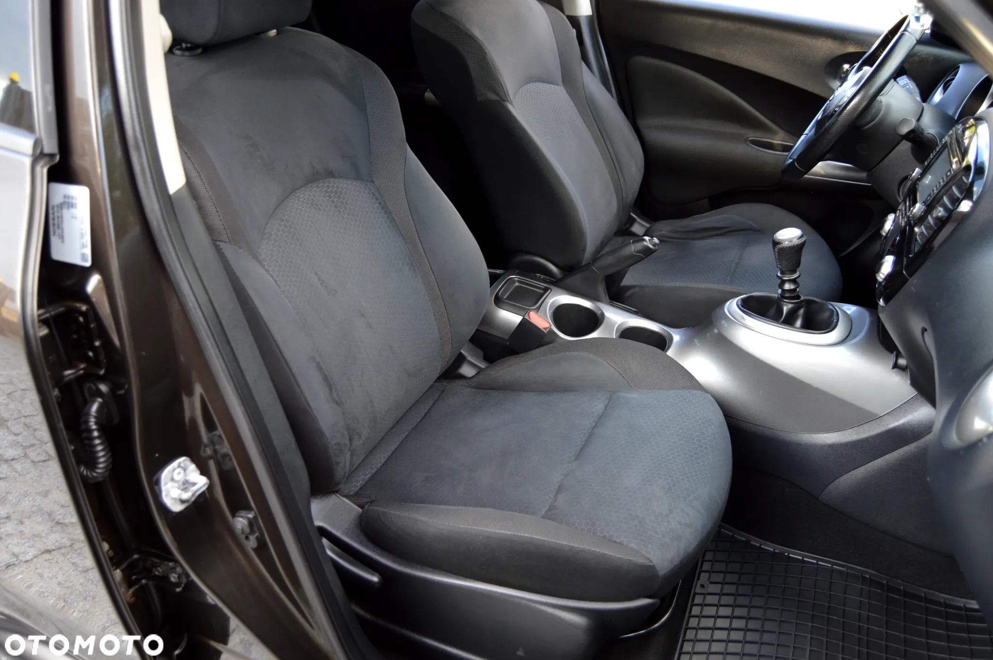 Nissan Juke 1.6 T Tekna - 32