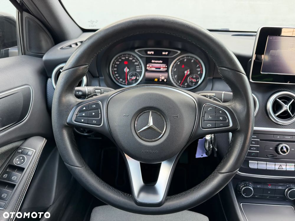 Mercedes-Benz Klasa A 180 7G-DCT StreetStyle - 25