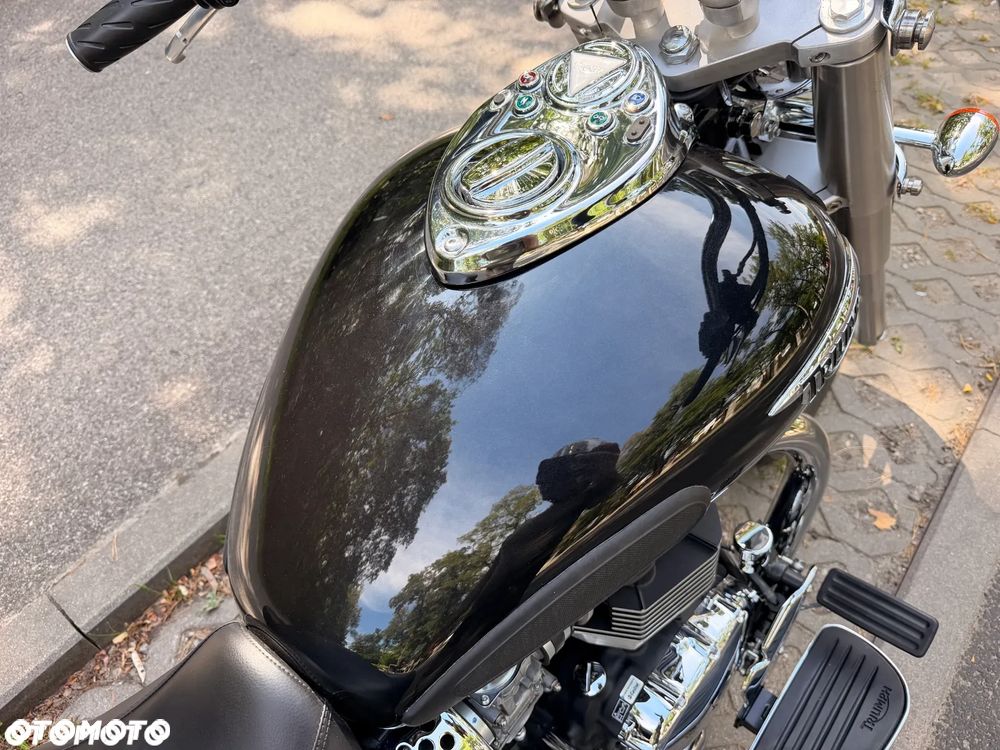 Triumph America - 24