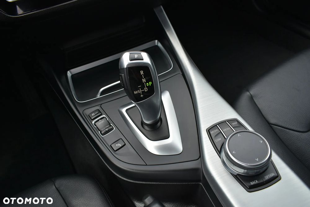 BMW Seria 1 120d Edition M Sport Shadow - 17