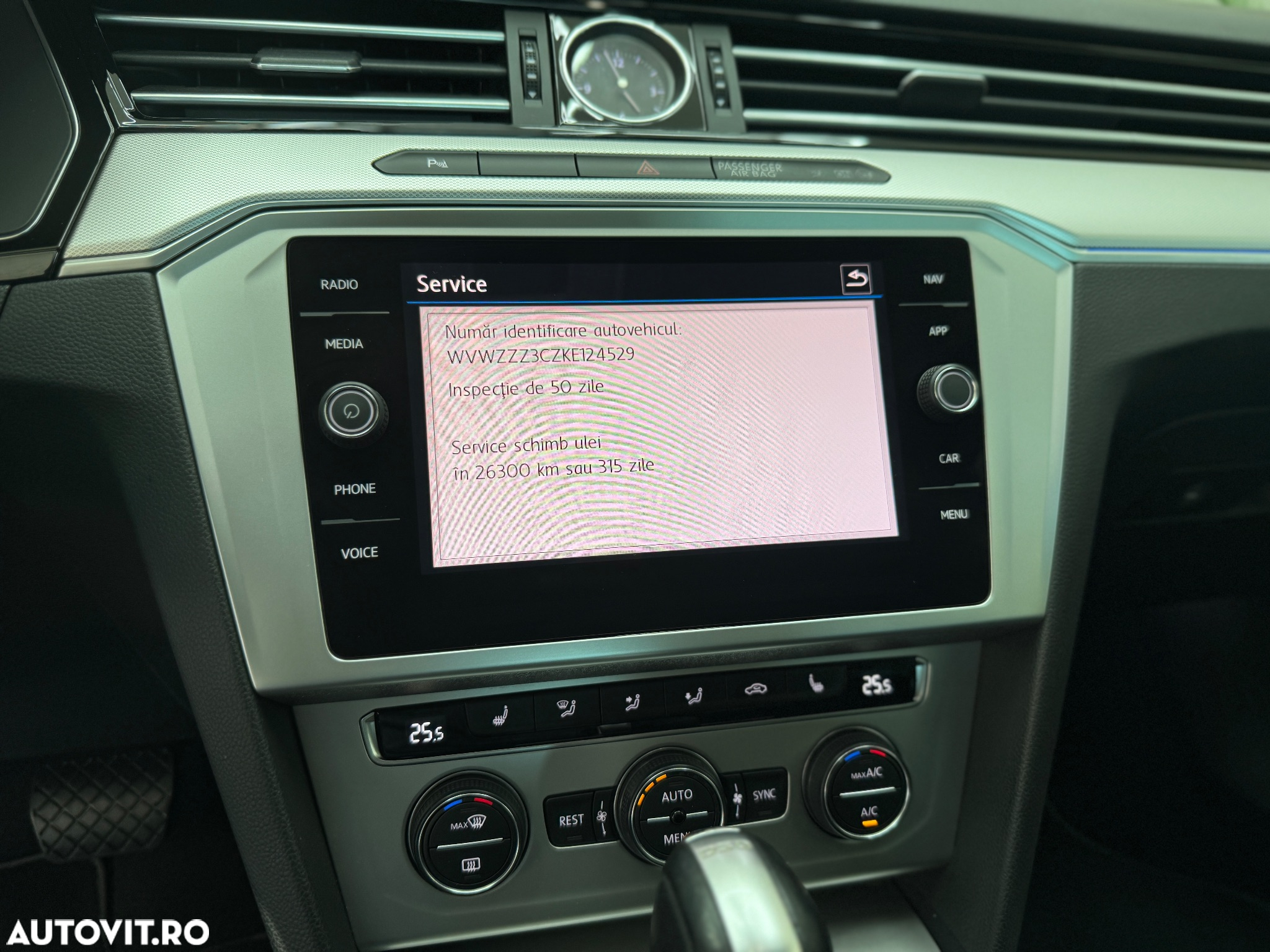 Volkswagen Passat 2.0 TDI DSG 4Motion Comfortline - 17