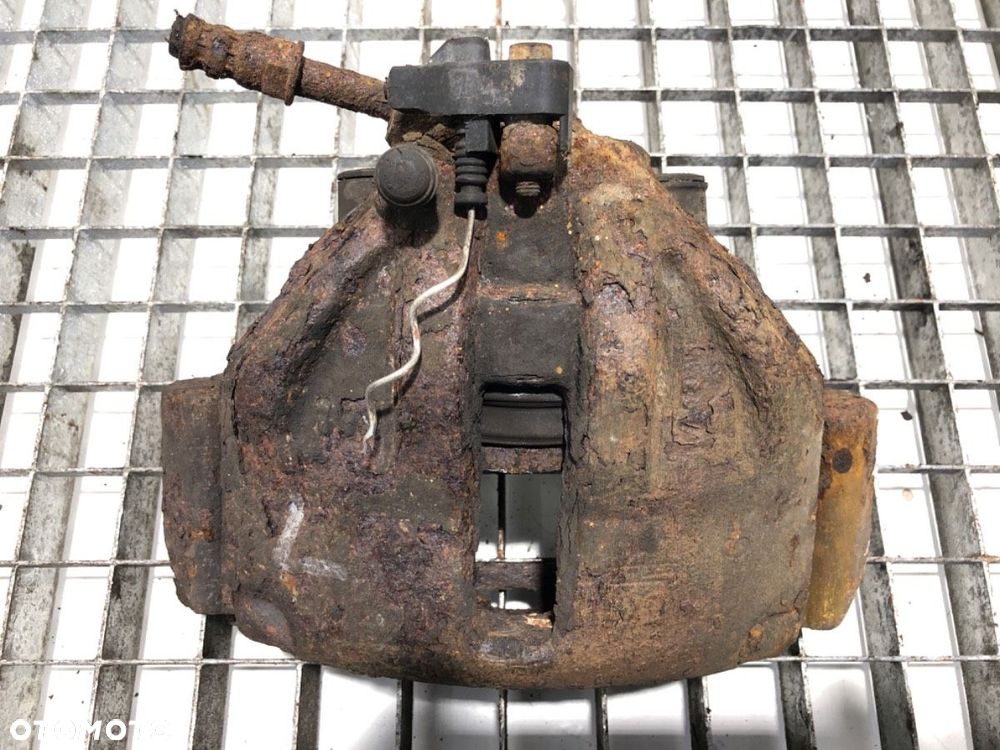 ZACISK LEWY PRZÓD  VW LT 28-35 II Autobus (2DB, 2DE, 2DK) 1996 - 2006 2.5 TDI 80 kW [109 KM] olej - 1