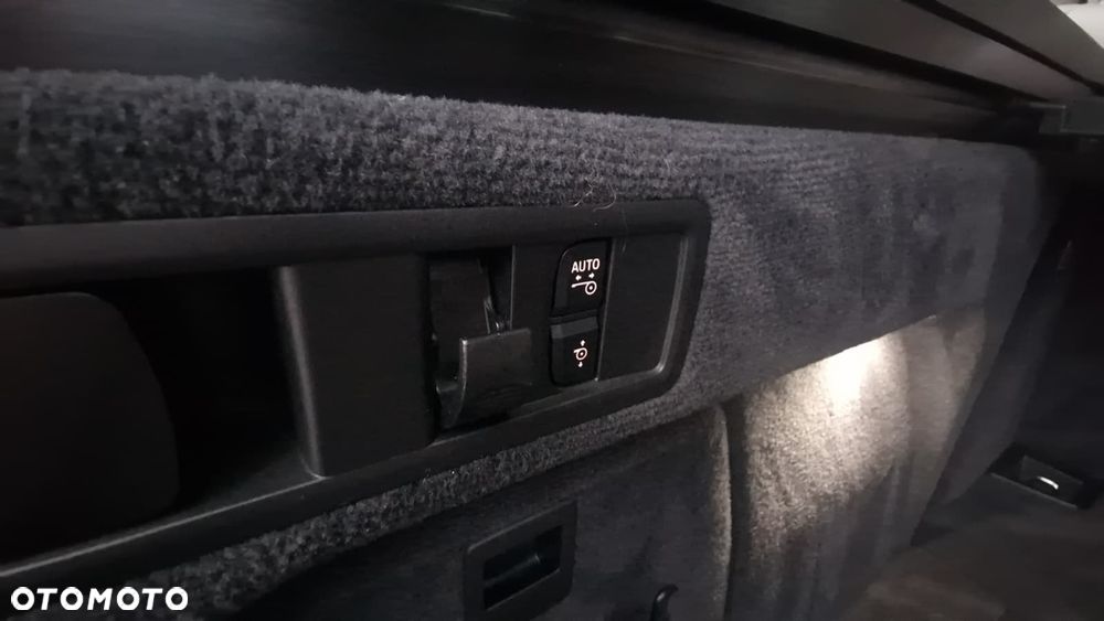 BMW X5 xDrive40i - 36