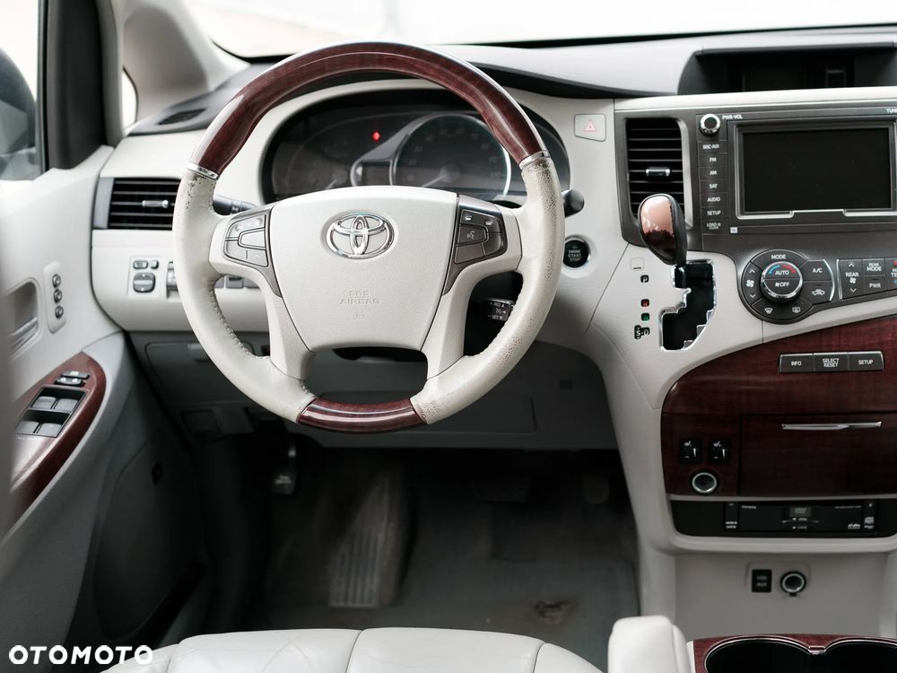 Toyota Sienna 3.5 V6 Limited AWD - 12