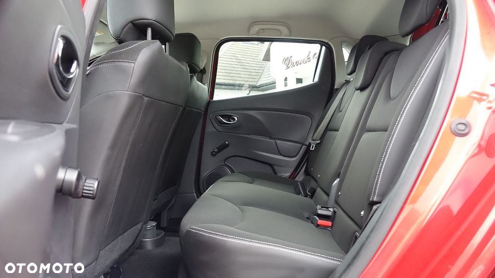 Renault Clio - 23