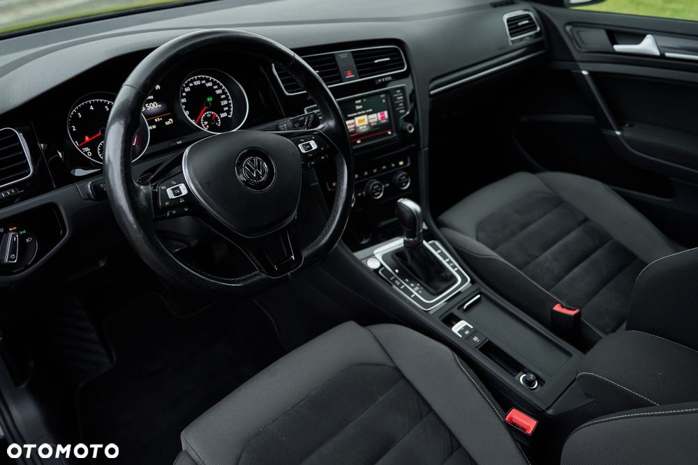 Volkswagen Golf 1.4 TSI BMT Highline DSG - 29