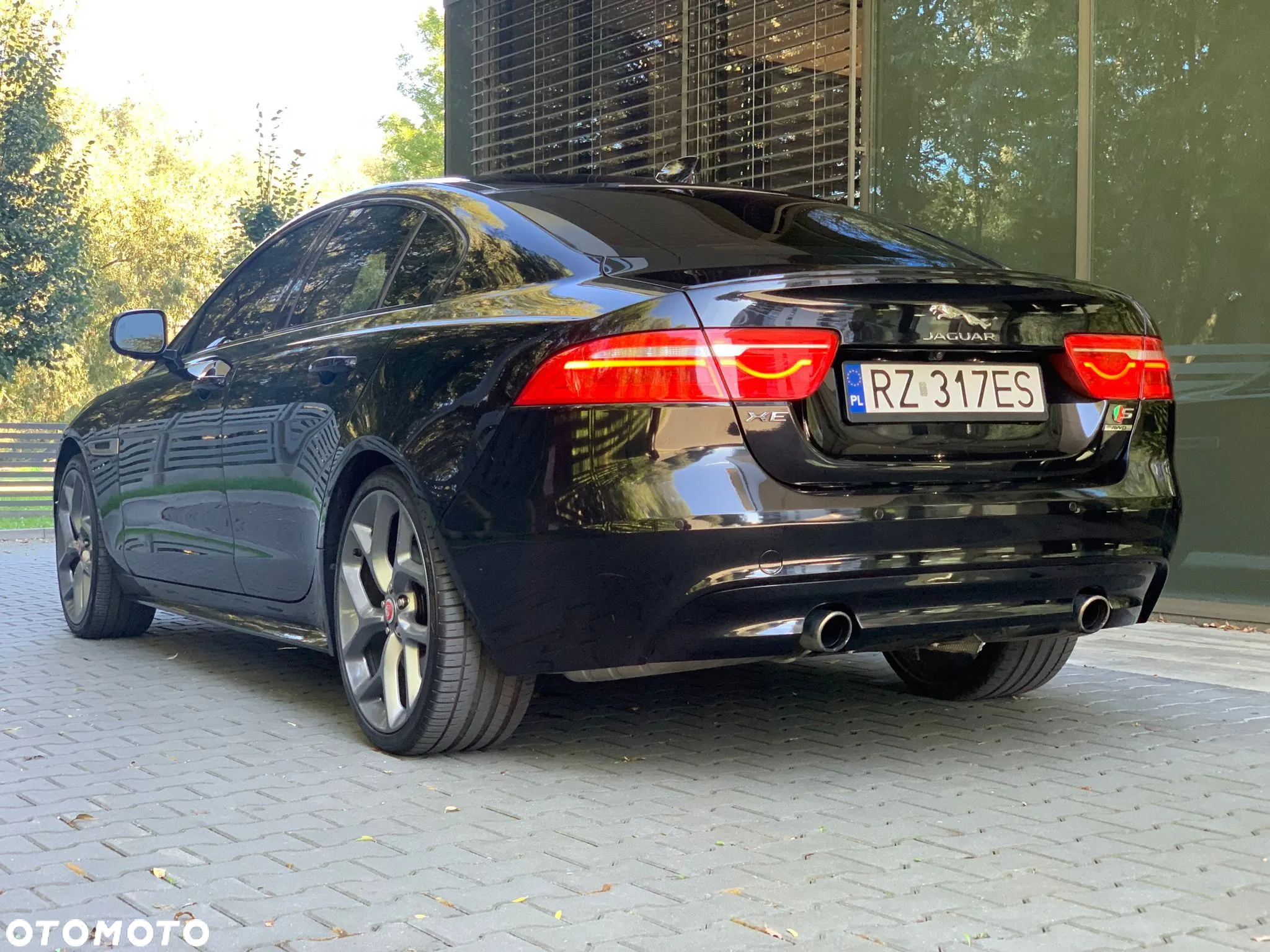 Jaguar XE S - 8