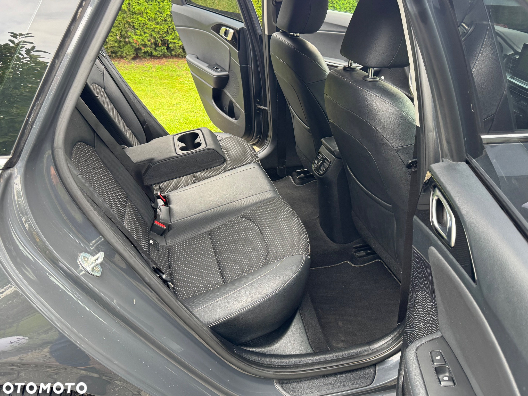 Kia Ceed SW 1.4 T-GDI OPF Platinum Edition - 24