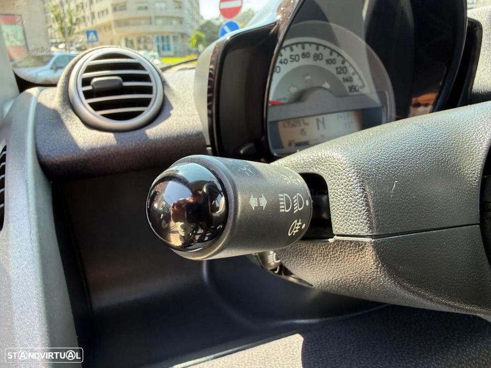 Smart ForTwo Coupé 1.0 mhd Passion 71 - 12