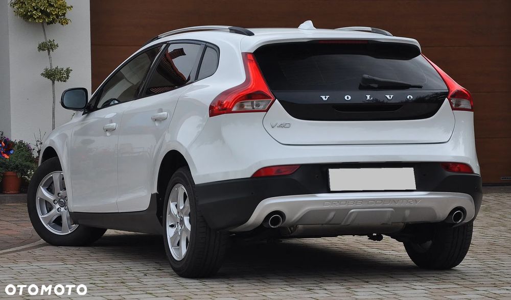Volvo V40 Cross Country - 6
