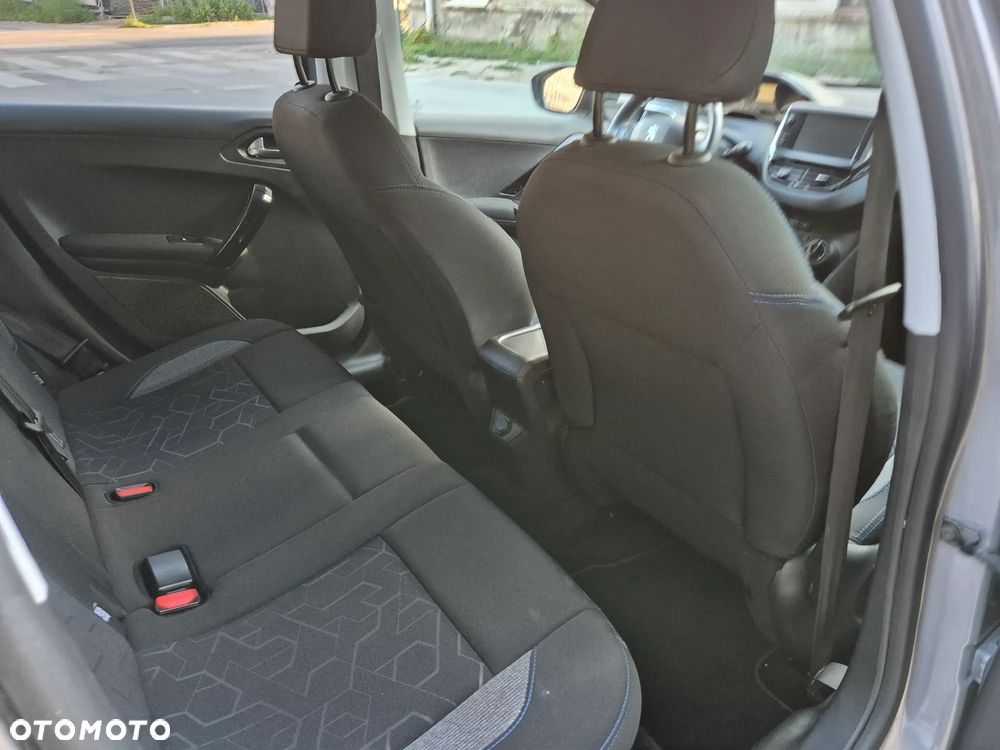 Peugeot 2008 PureTech 110 Stop&Start Crossway - 11