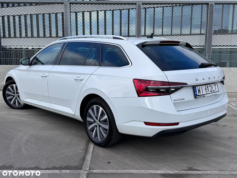 Skoda Superb 2.0 TDI SCR Style DSG - 4