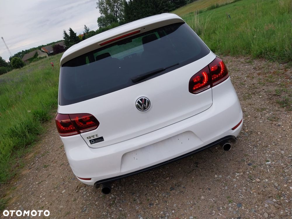 Volkswagen Golf 2.0 TSI GTI - 15