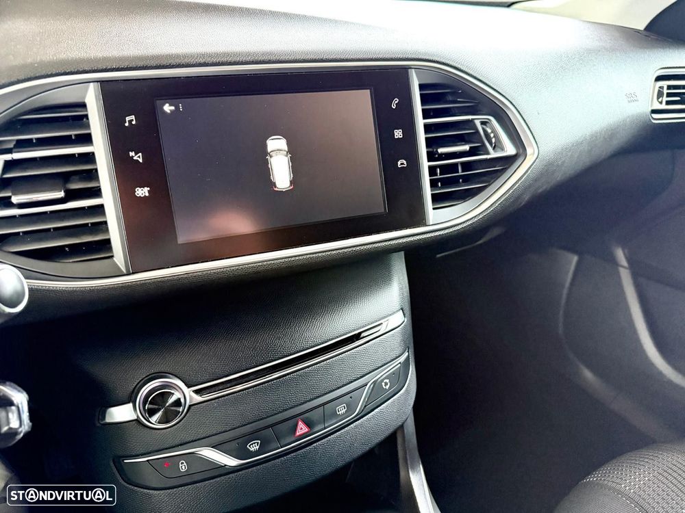 Peugeot 308 1.2 PureTech Allure - 15