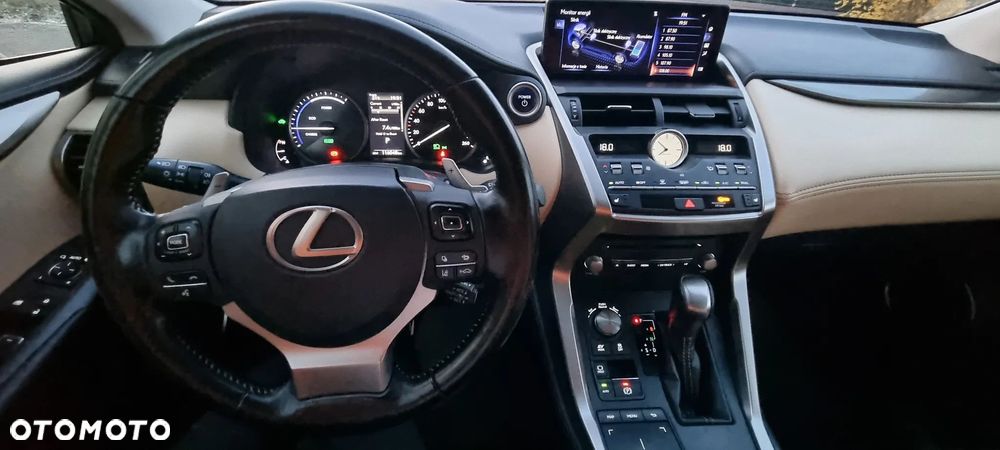 Lexus NX 300h Executive Line - 8