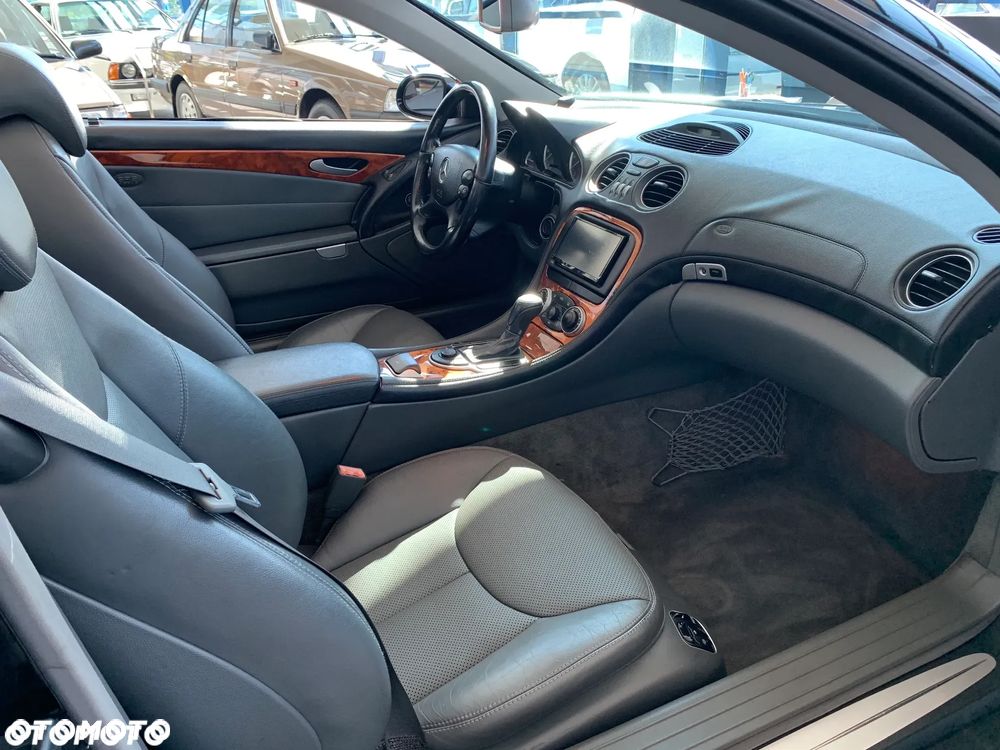 Mercedes-Benz SL 500 - 15