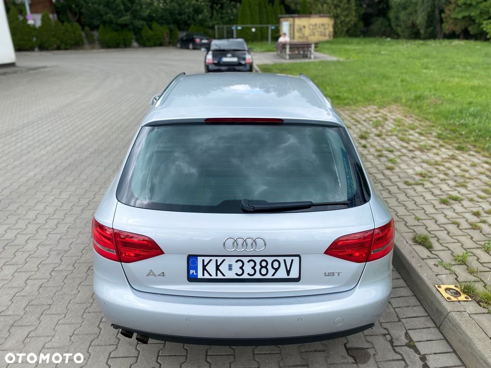 Audi A4 Avant - 10