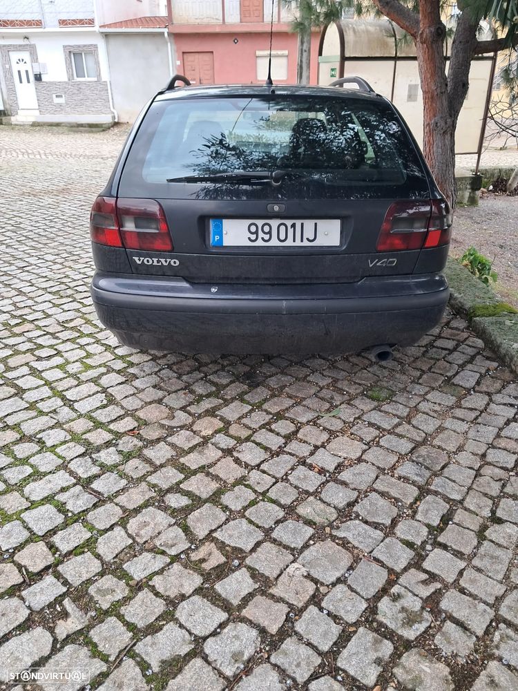 Volvo V40 Cross Country - 4