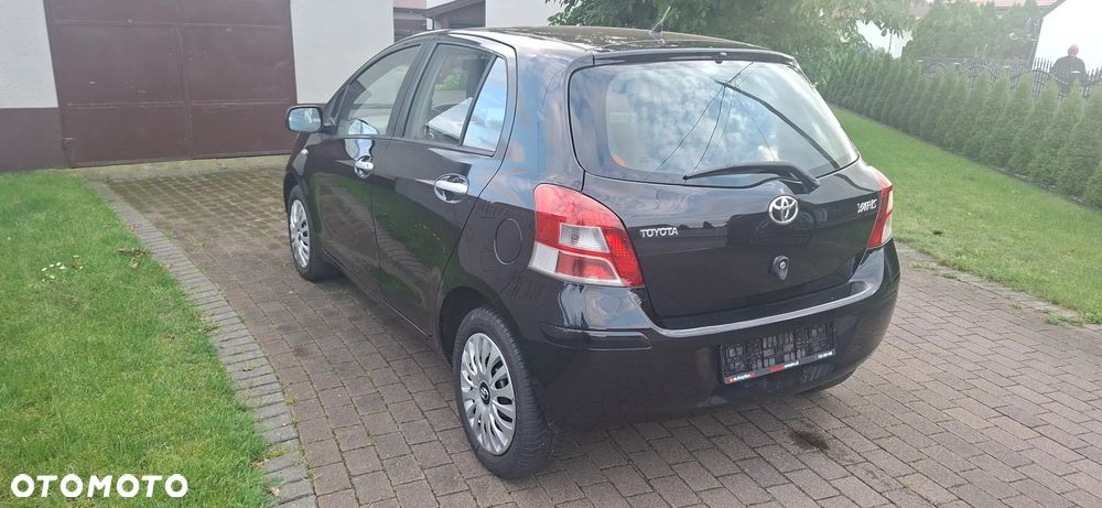 Toyota Yaris 1.0 Entry EU5 - 16