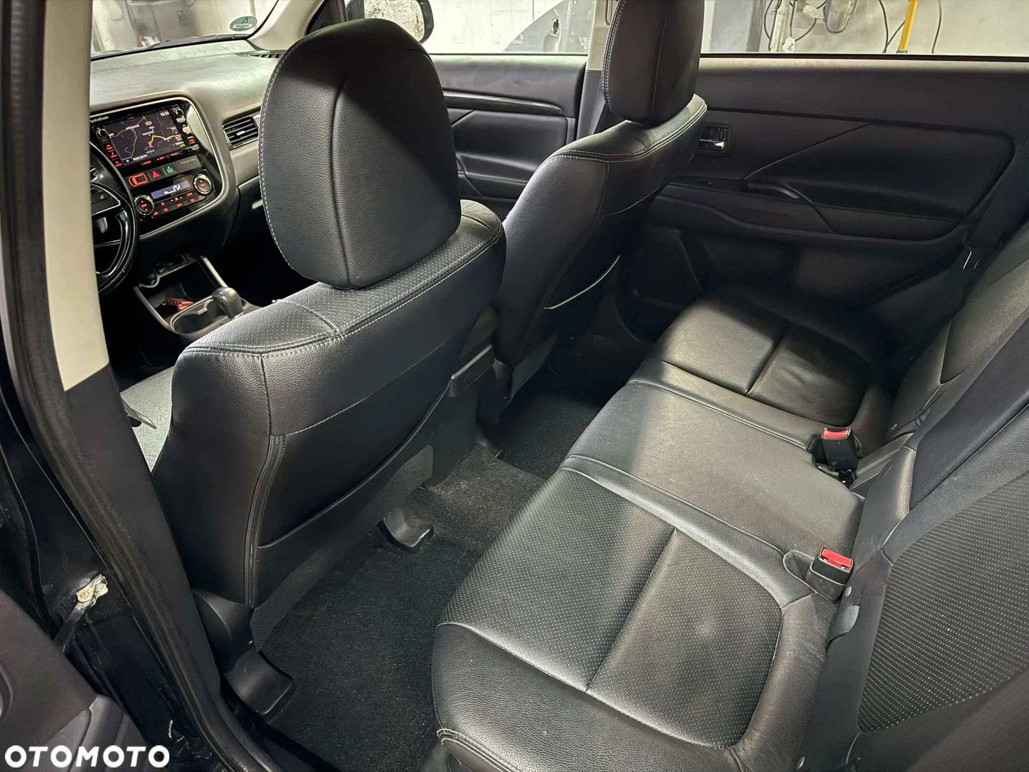 Mitsubishi Outlander 2.2 DI-D 4WD Automatik Invite - 17