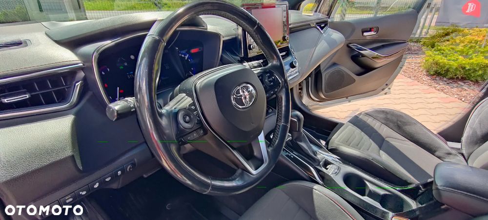 Toyota Corolla 1.8 Hybrid Executive - 29