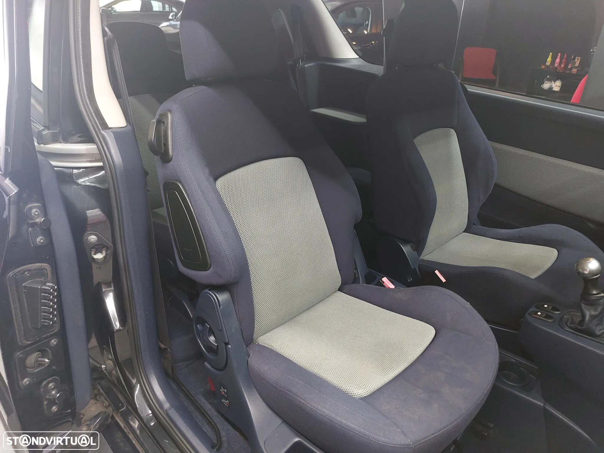 Peugeot 1007 HDi FAP 110 Premium - 16