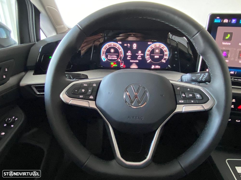 VW Golf 1.5 eTSI Urban DSG - 15