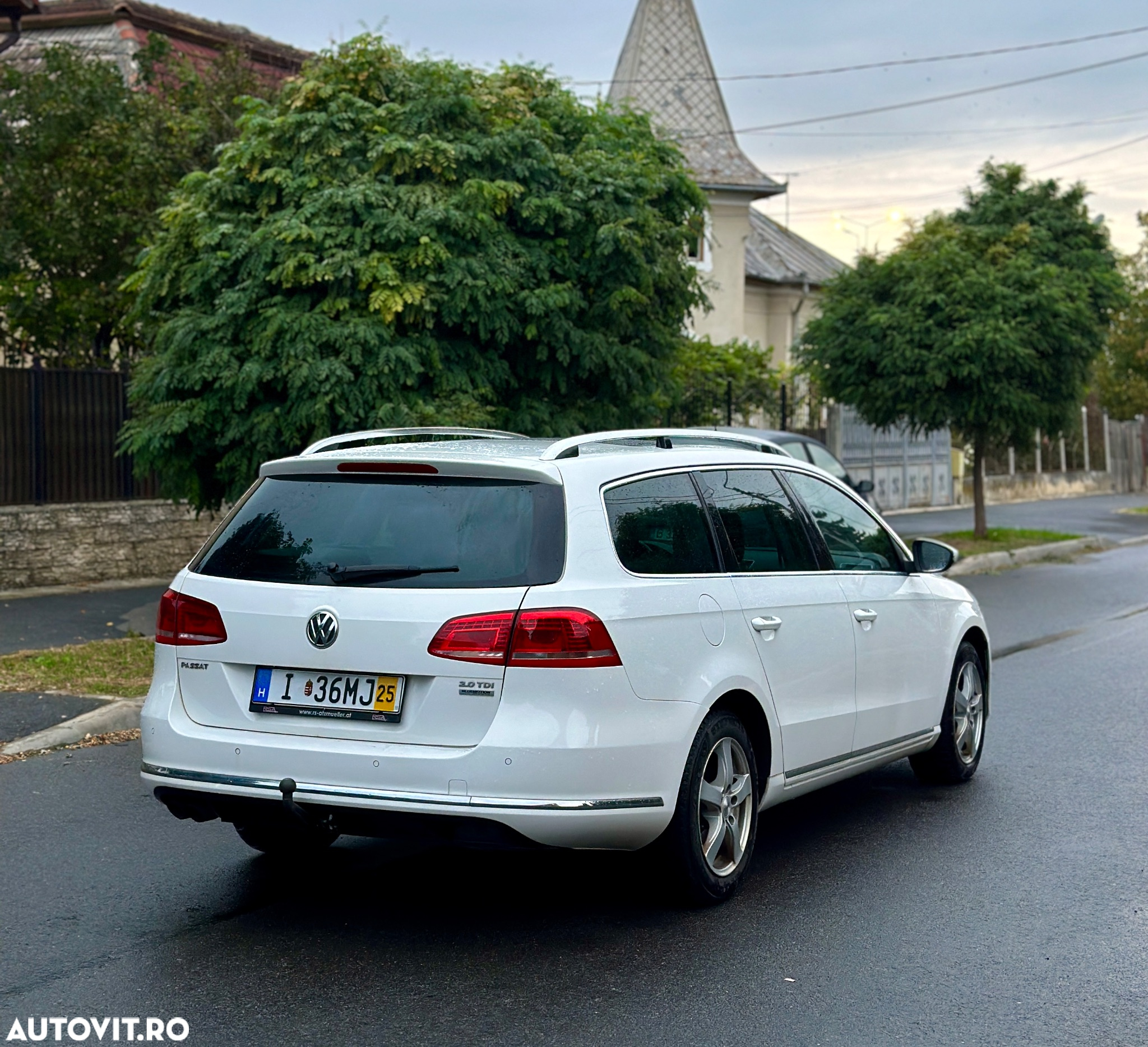 Volkswagen Passat Variant 2.0 TDI BlueMotion Technology Highline - 3