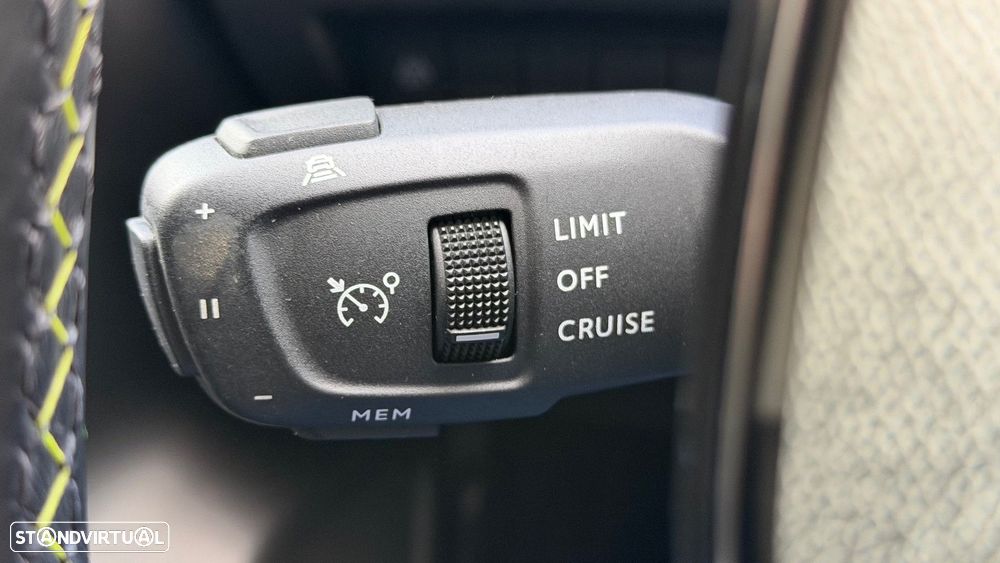 Peugeot 208 PureTech 100 GT Pack - 40