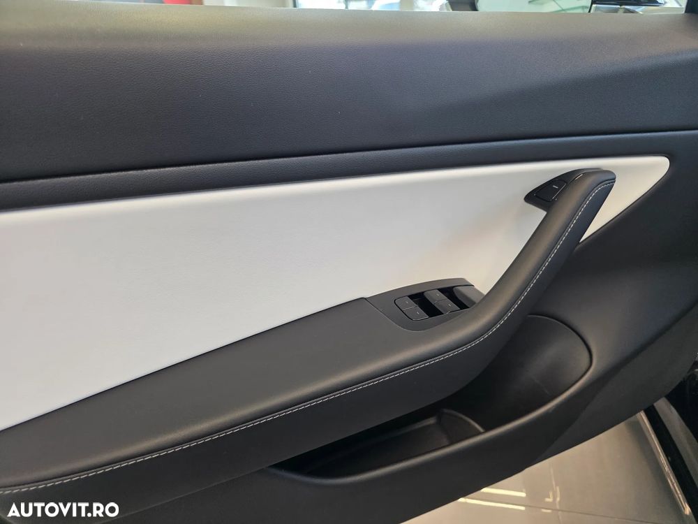 Tesla Model 3 Standard Reichweite Plus Hinterradantrieb - 19