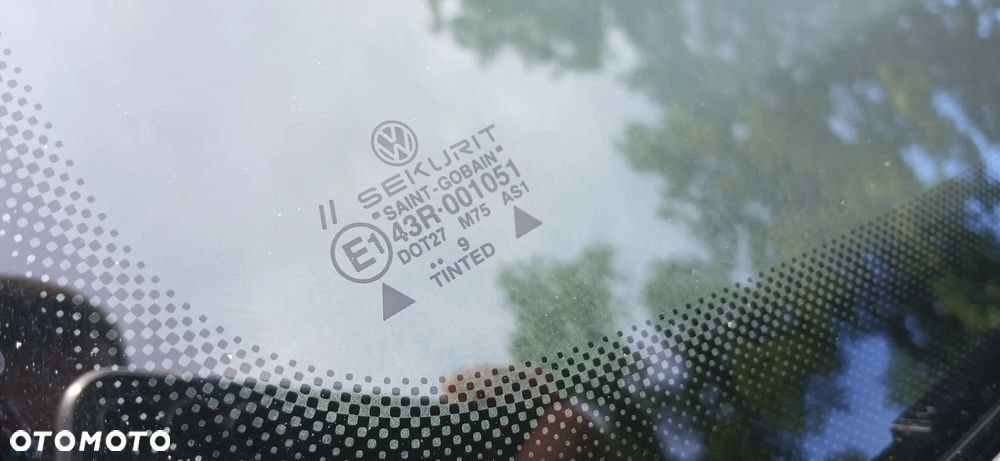 Volkswagen Passat - 11