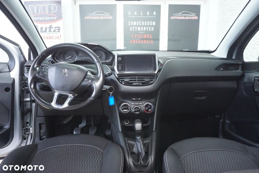 Peugeot 208 - 20