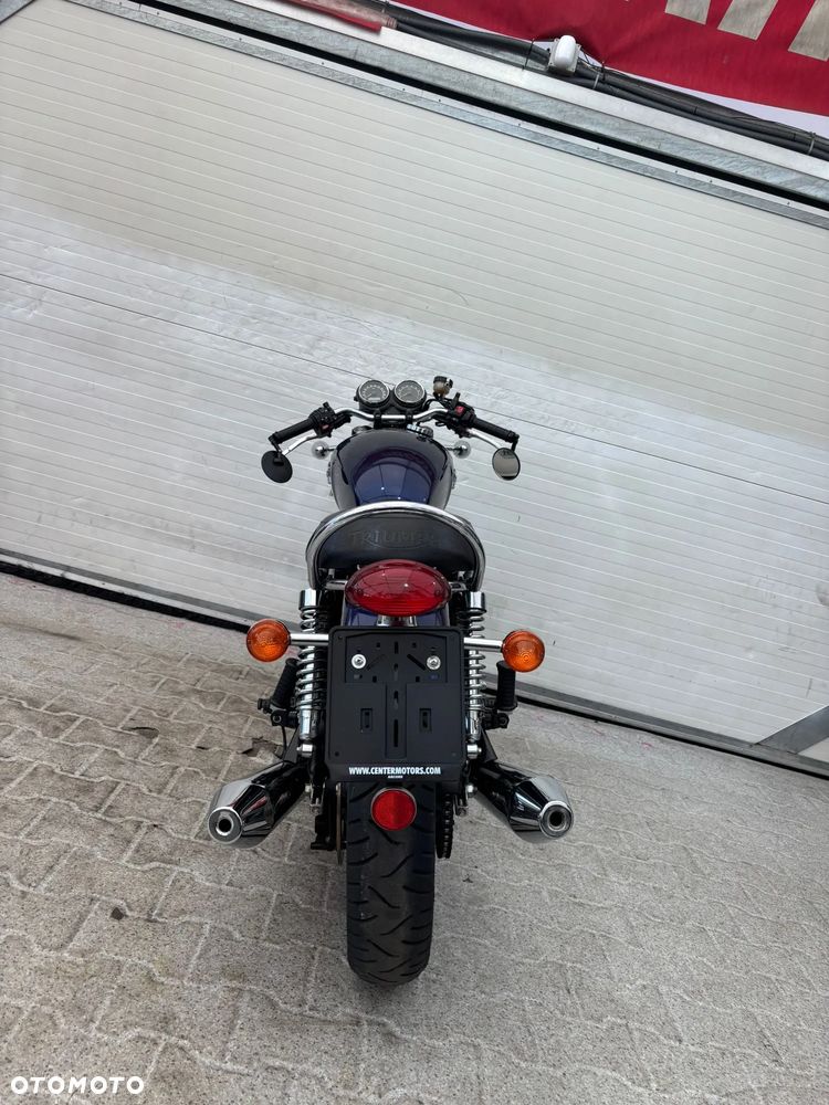 Triumph Bonneville - 31