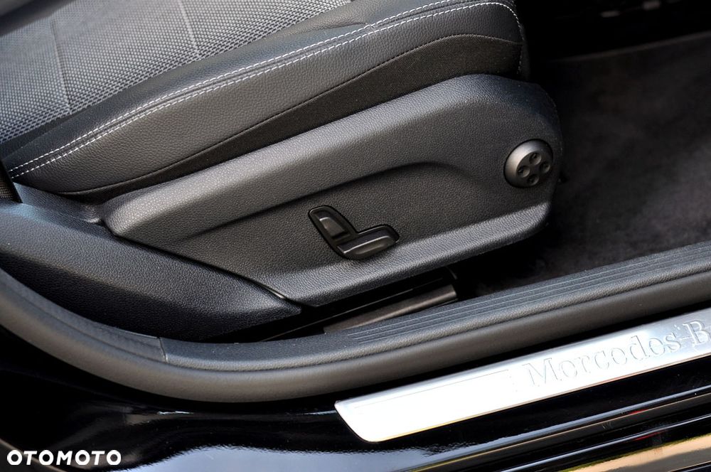 Mercedes-Benz Klasa C 220 d 9G-TRONIC AMG Line - 23