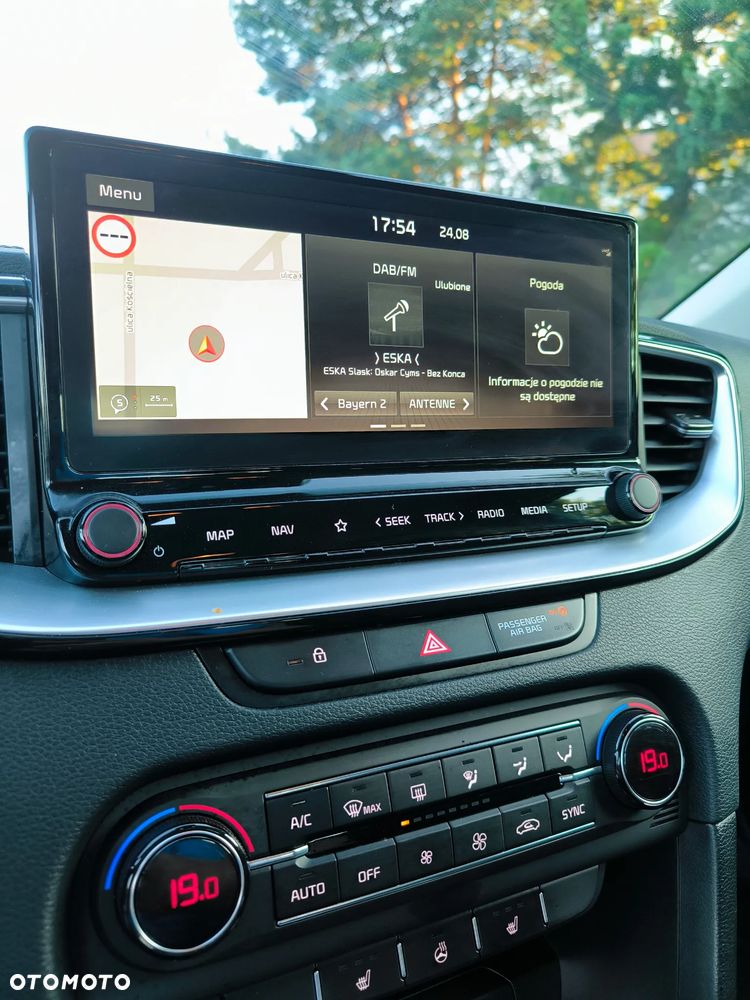 Kia Ceed 1.6 CRDi Eco-Dynamics+(48V Mild-Hybr.) DCT7 Platinum Edition - 20
