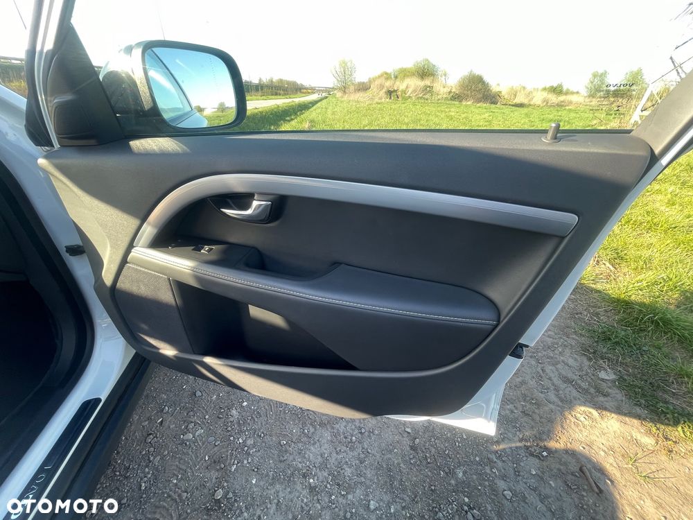 Volvo XC 70 D4 AWD Dynamic Momentum EU6 - 10