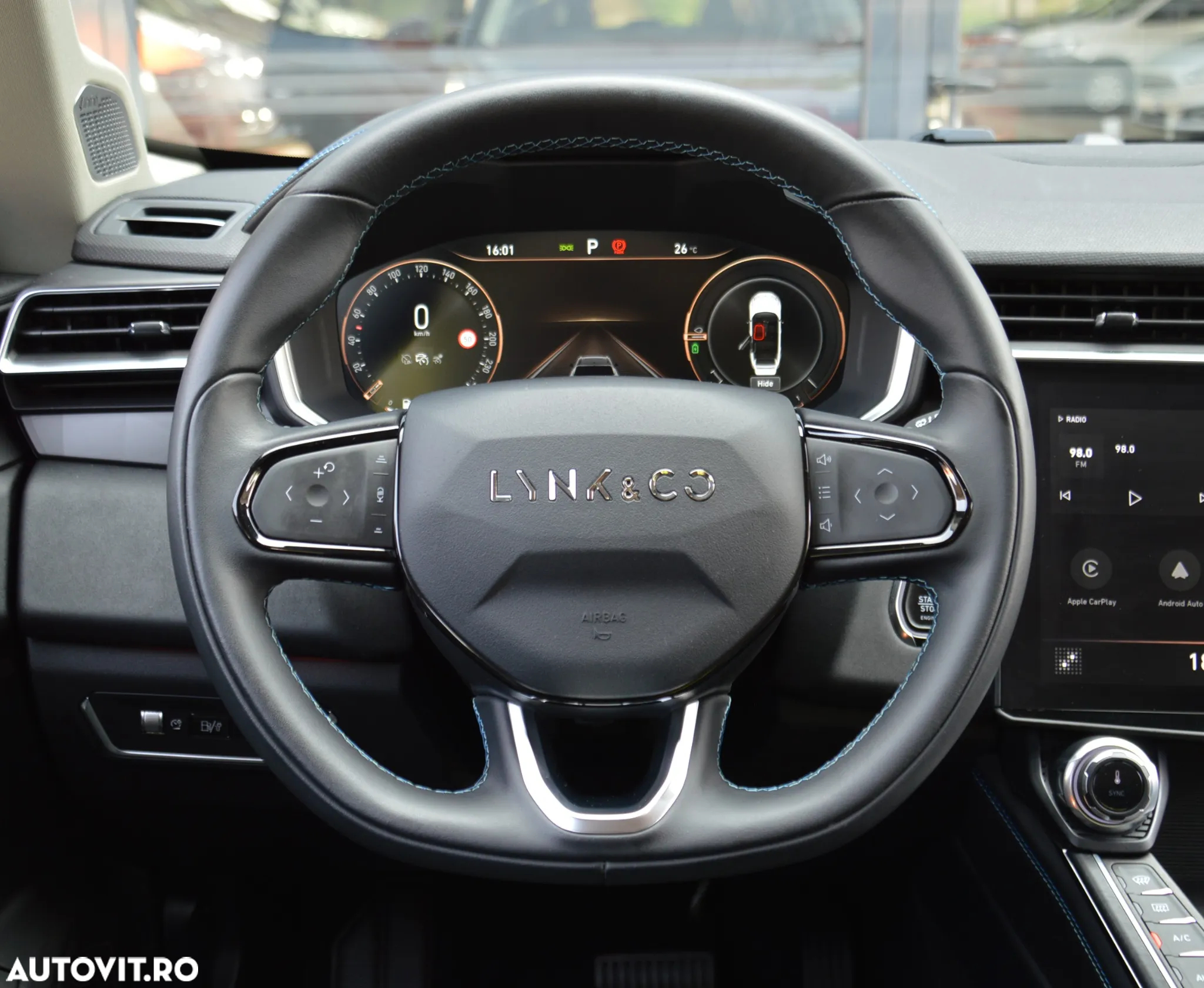 Lynk&Co 01 - 27