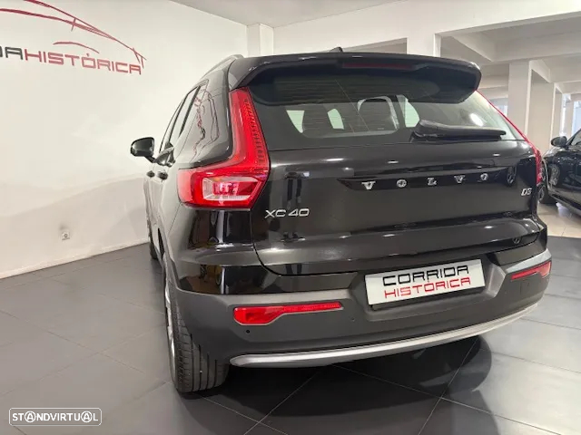 Volvo XC 40 2.0 D3 Momentum Plus - 28